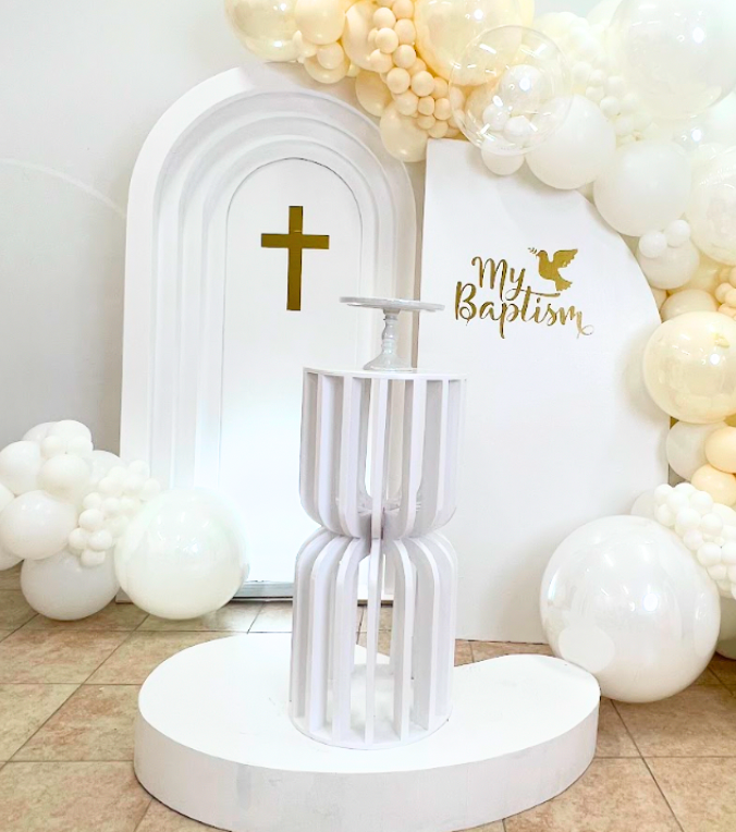 Rent Half arch panel / Goodie bag