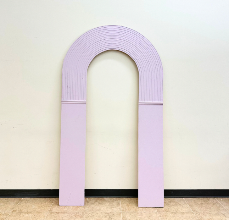 Rent Arch Open panel with lines design