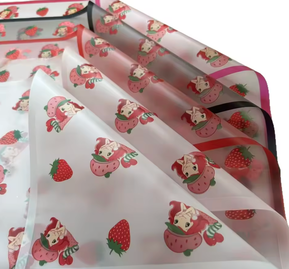 Wrapping paper strawberry shortcake